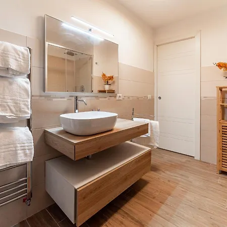Elegant Penthouse - Metro Conca D'oro & Terrace * Ρώμη