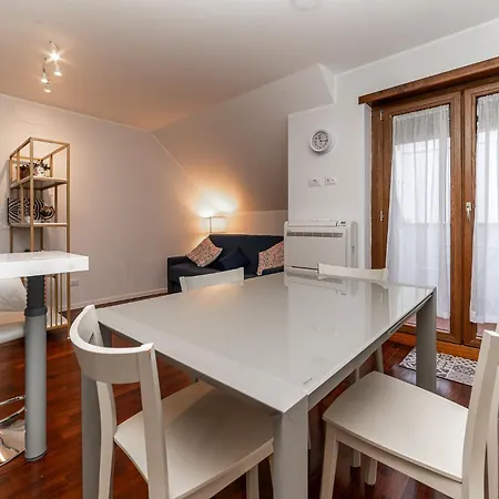 Elegant Penthouse - Metro Conca D'oro & Terrace Διαμέρισμα *