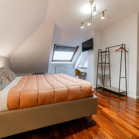 Elegant Penthouse - Metro Conca D'oro & Terrace Διαμέρισμα *